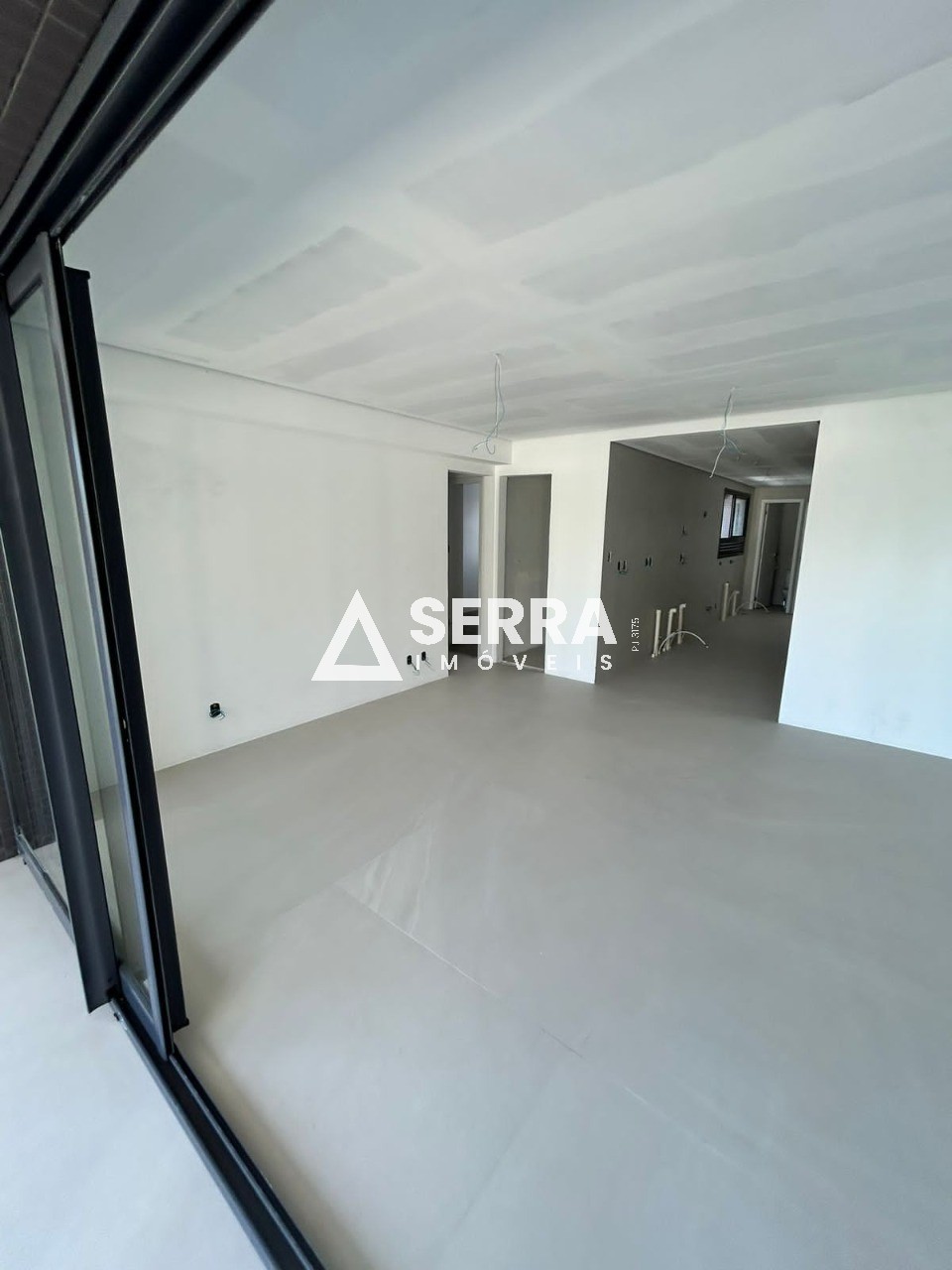 Apartamento - Caminho das árvores