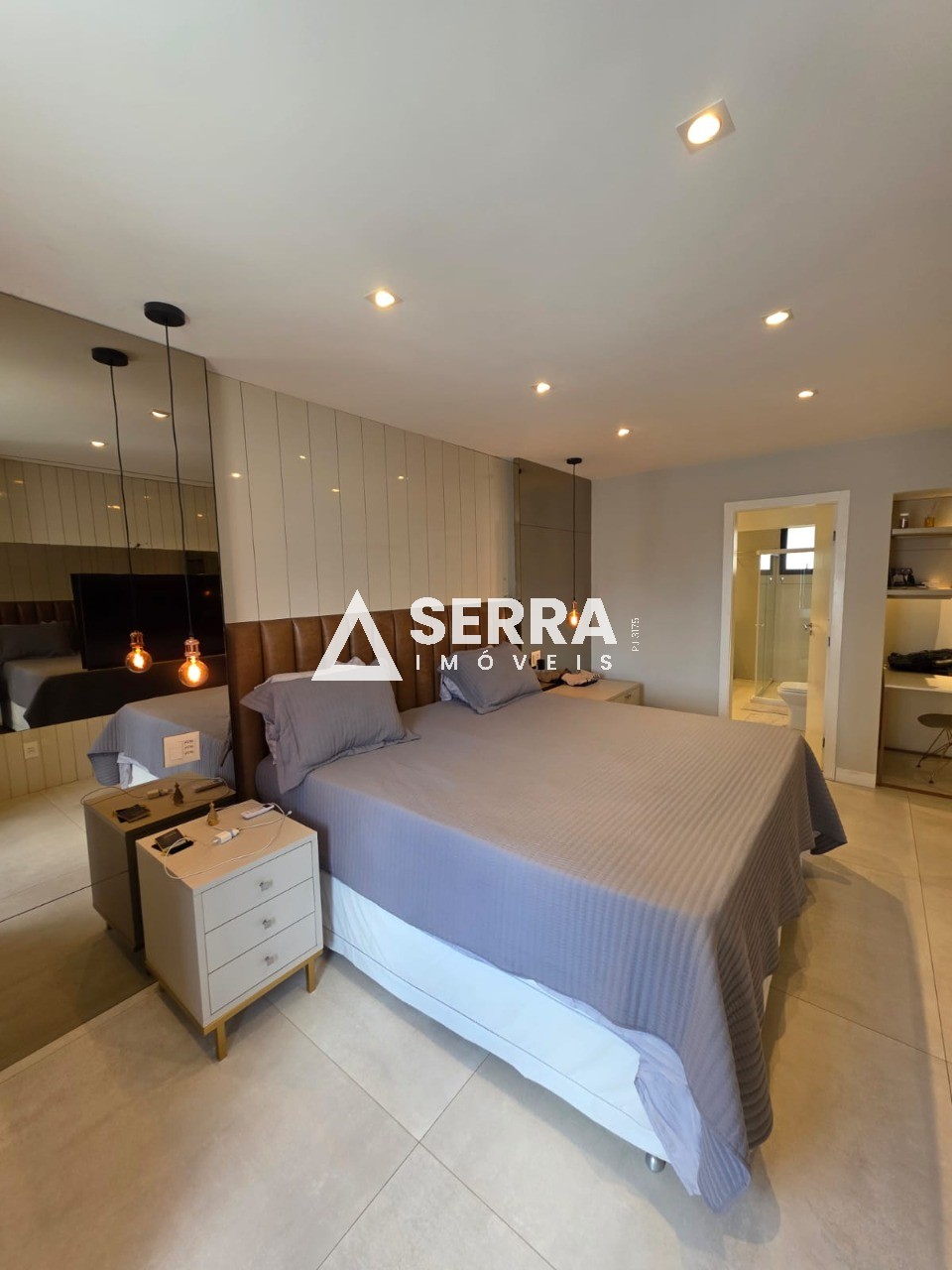 Apartamento - Caminho das árvores