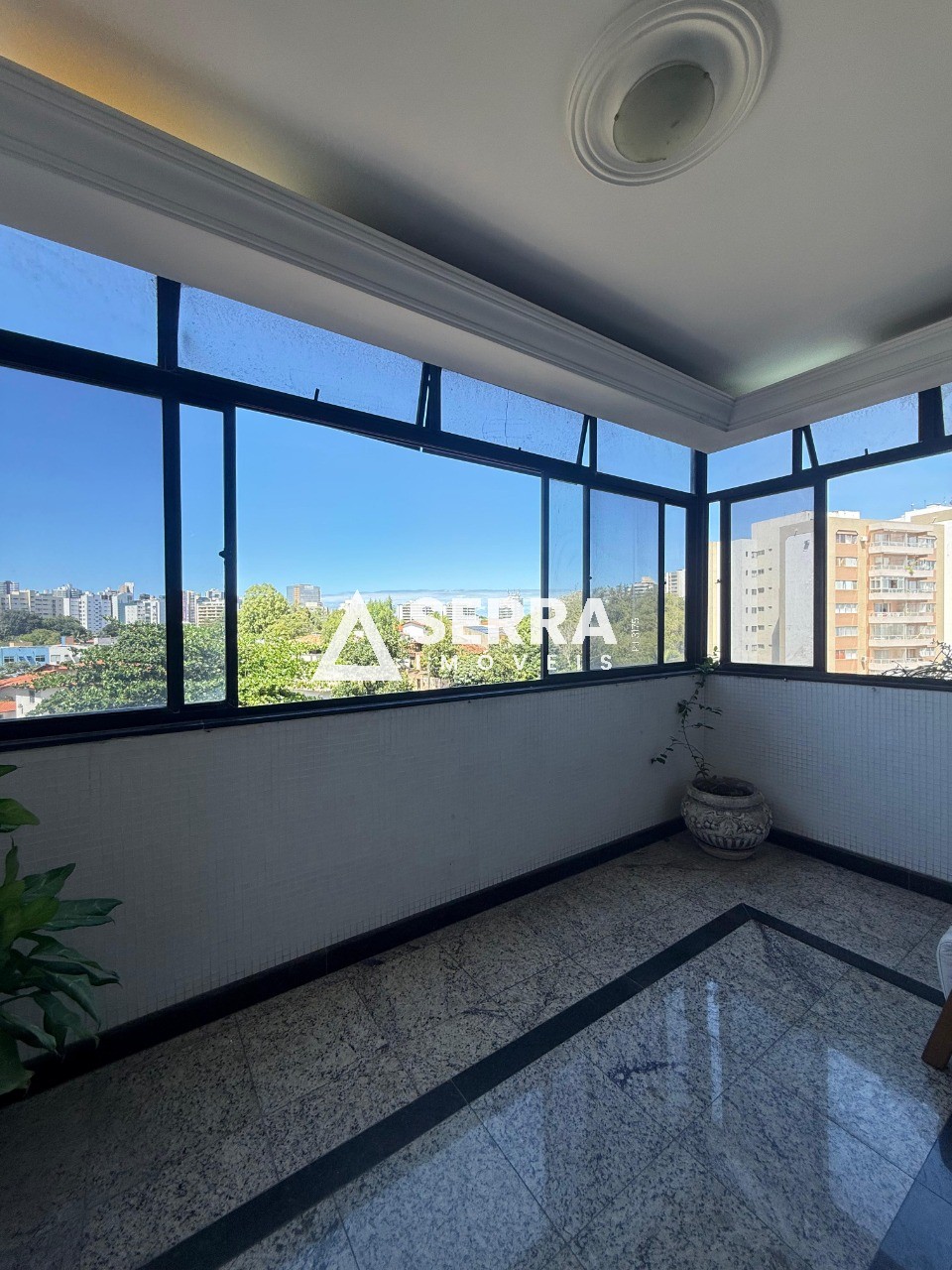 Apartamento - Itaigara