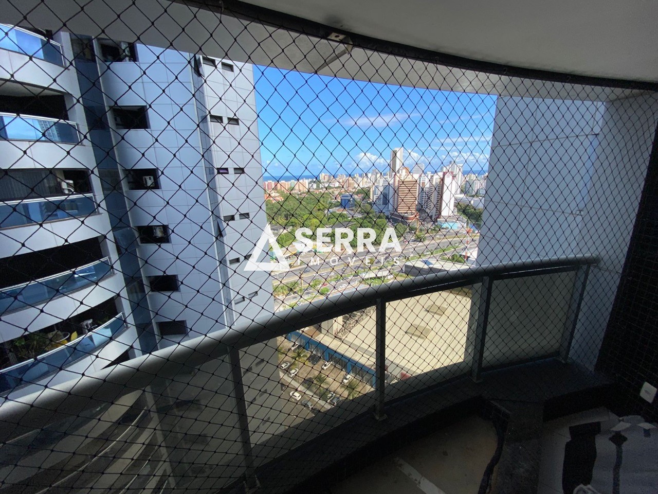 Apartamento - Caminho das árvores