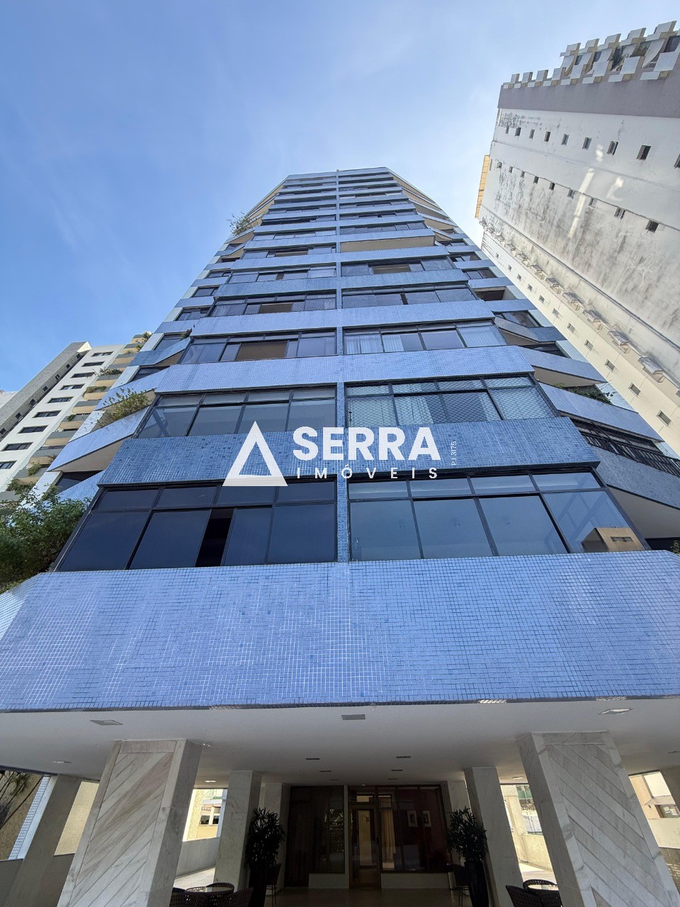 Apartamento - Itaigara