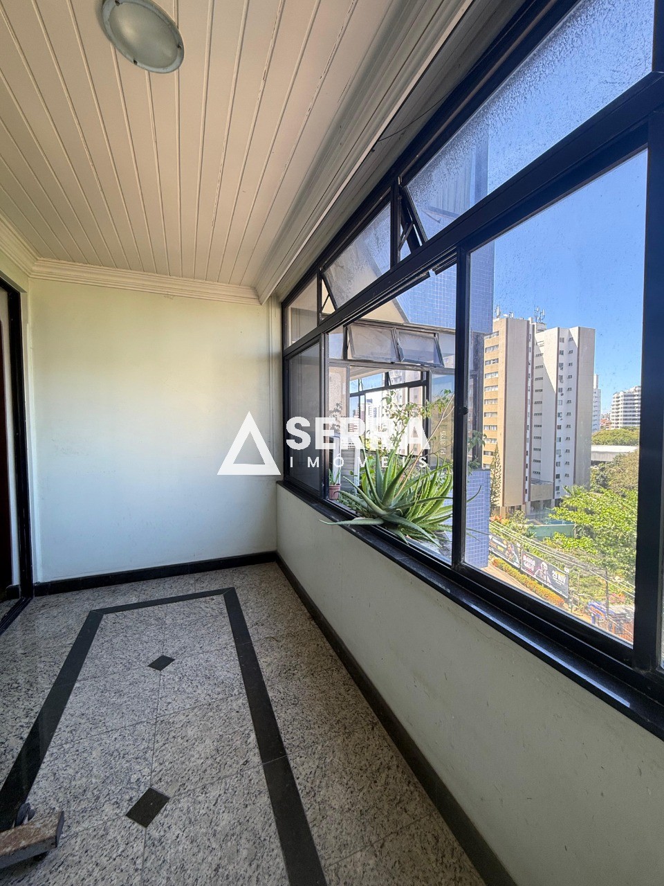 Apartamento - Itaigara