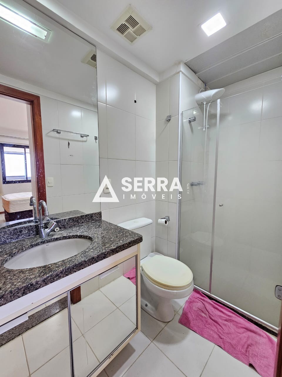 Apartamento - Caminho das árvores