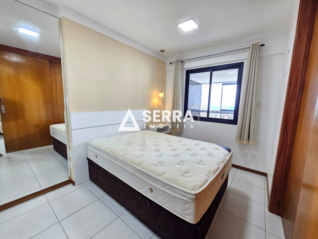 Apartamento - Caminho das árvores