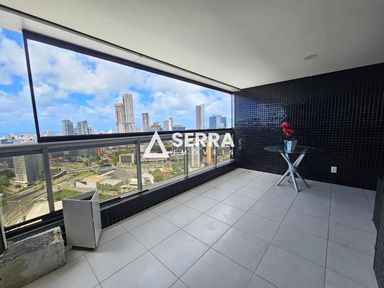 Apartamento - Caminho das árvores