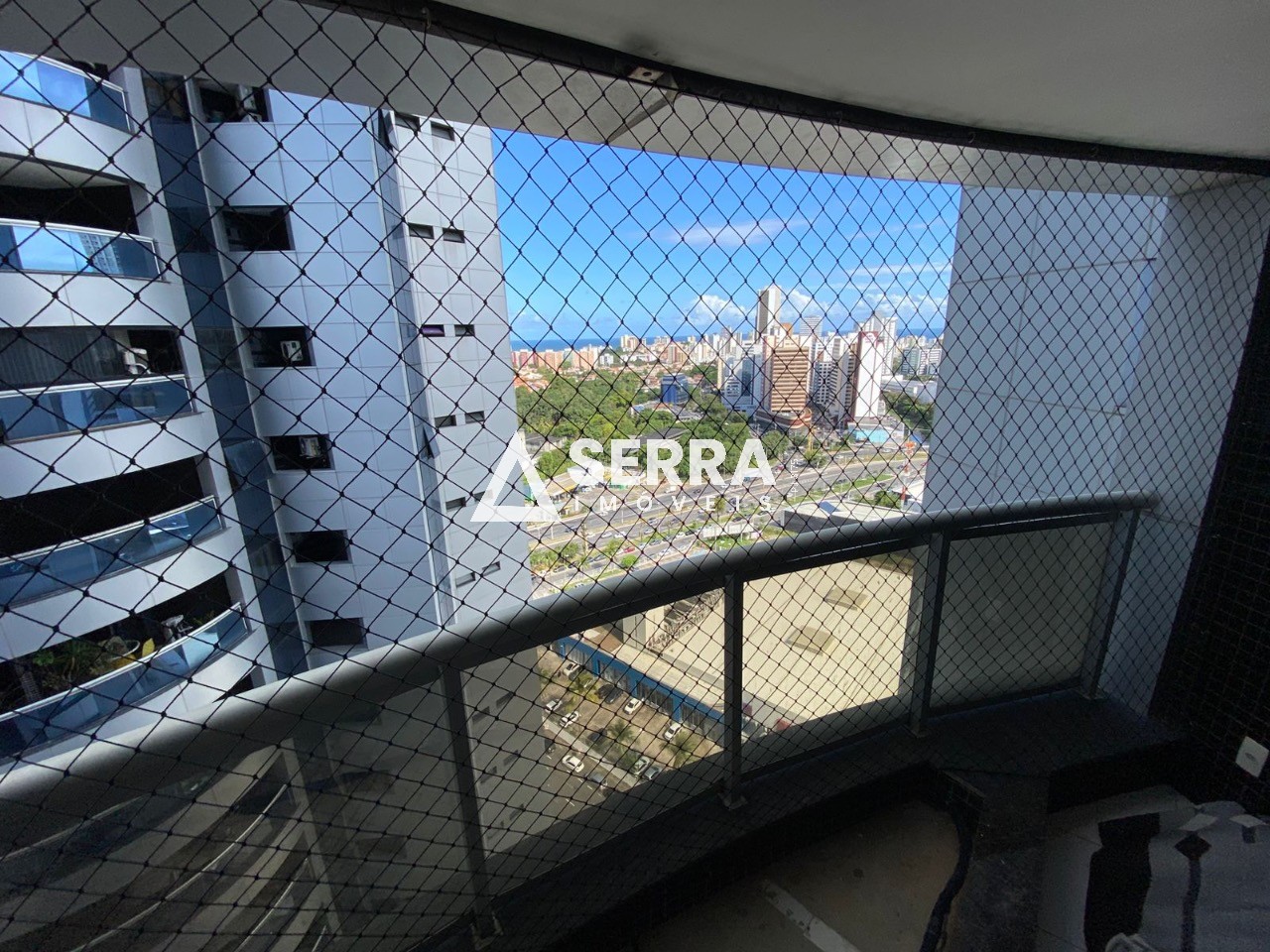 Apartamento - Caminho das árvores