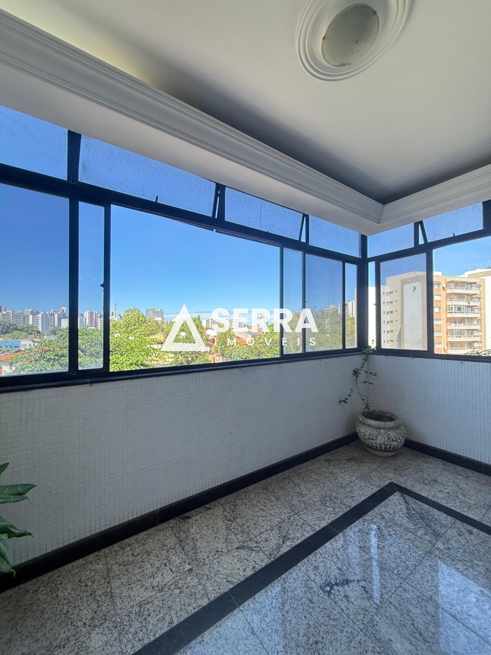 Apartamento - Itaigara