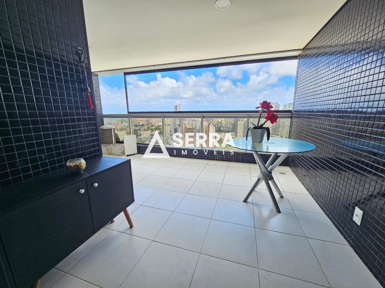 Apartamento - Caminho das árvores