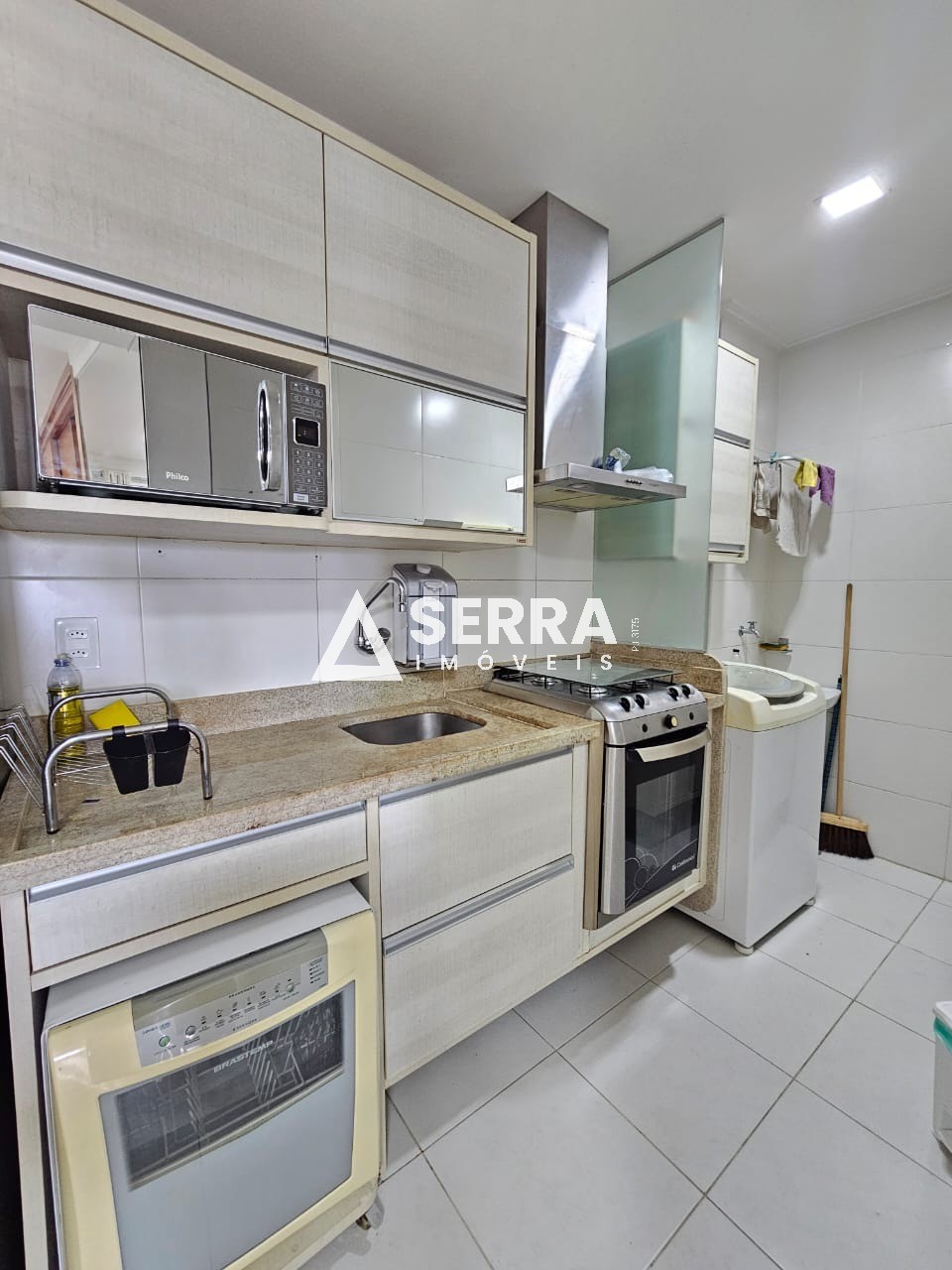 Apartamento - Caminho das árvores