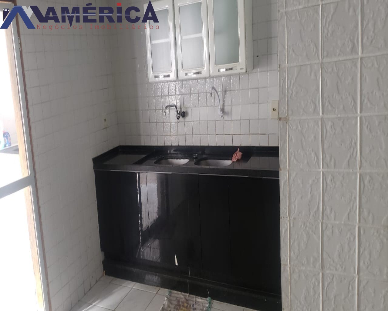 Casa à venda com 2 quartos, 110m² - Foto 11