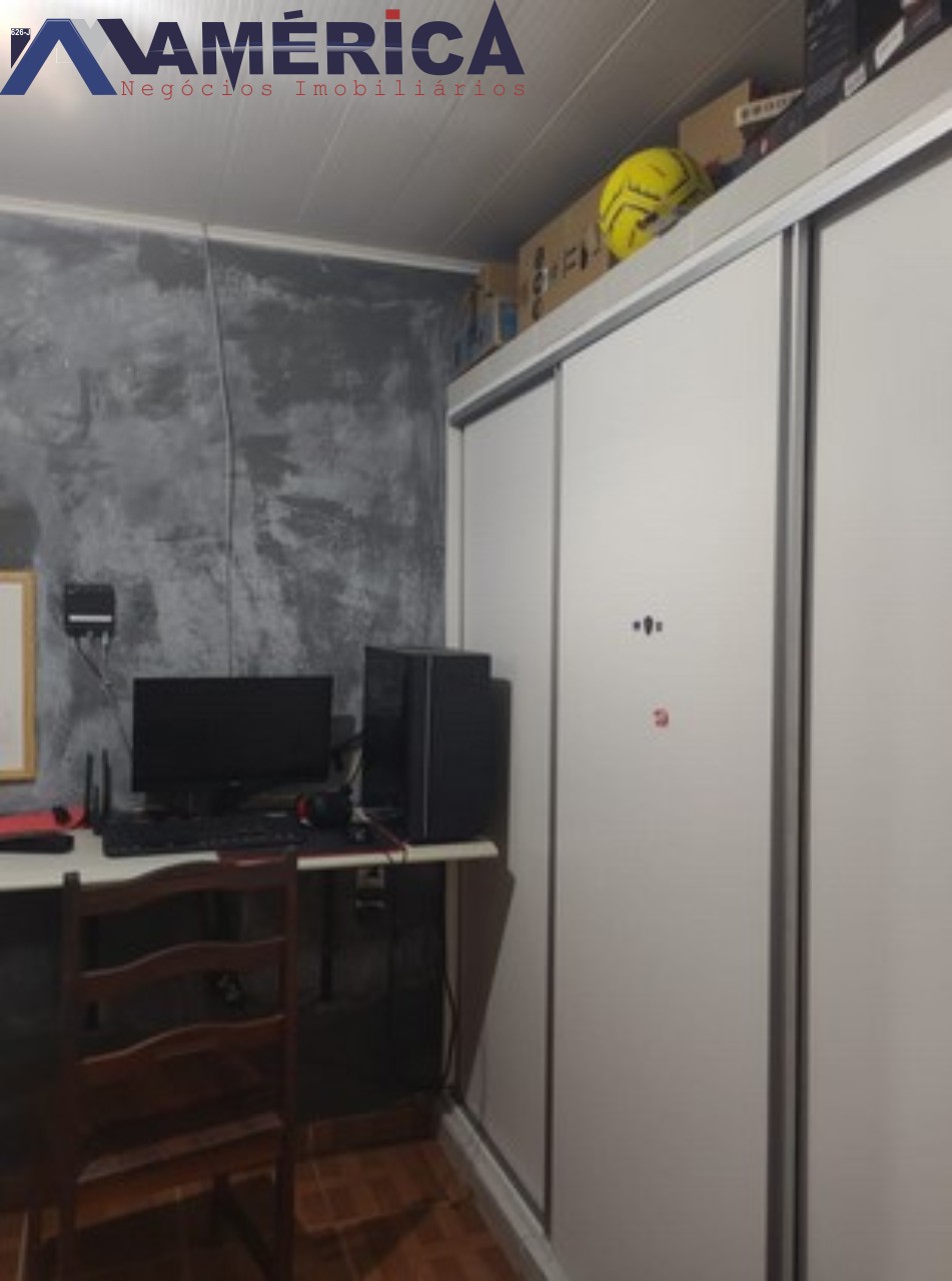 Casa à venda com 3 quartos, 85m² - Foto 19