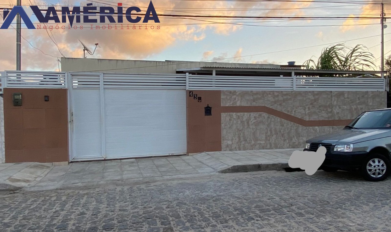 Casa à venda com 3 quartos, 300m² - Foto 1