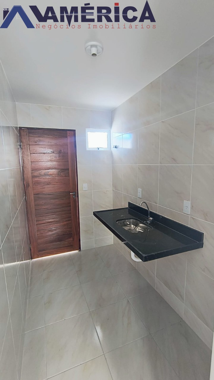 Casa à venda com 2 quartos, 90m² - Foto 4