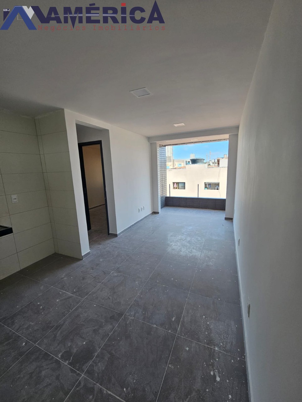 Apartamento à venda com 2 quartos, 66m² - Foto 4