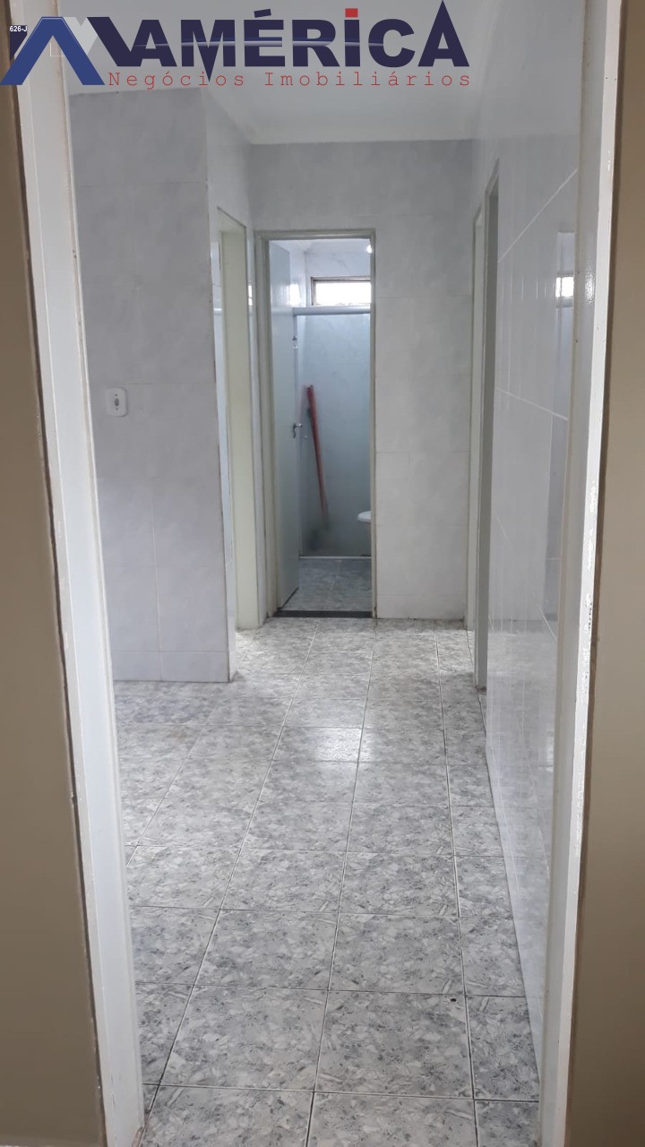 Apartamento à venda com 3 quartos, 76m² - Foto 4