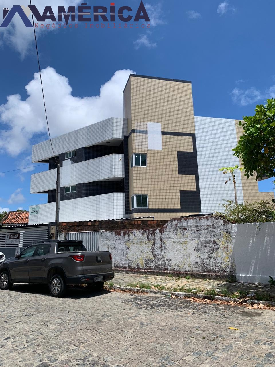 Apartamento à venda com 3 quartos, 99m² - Foto 1