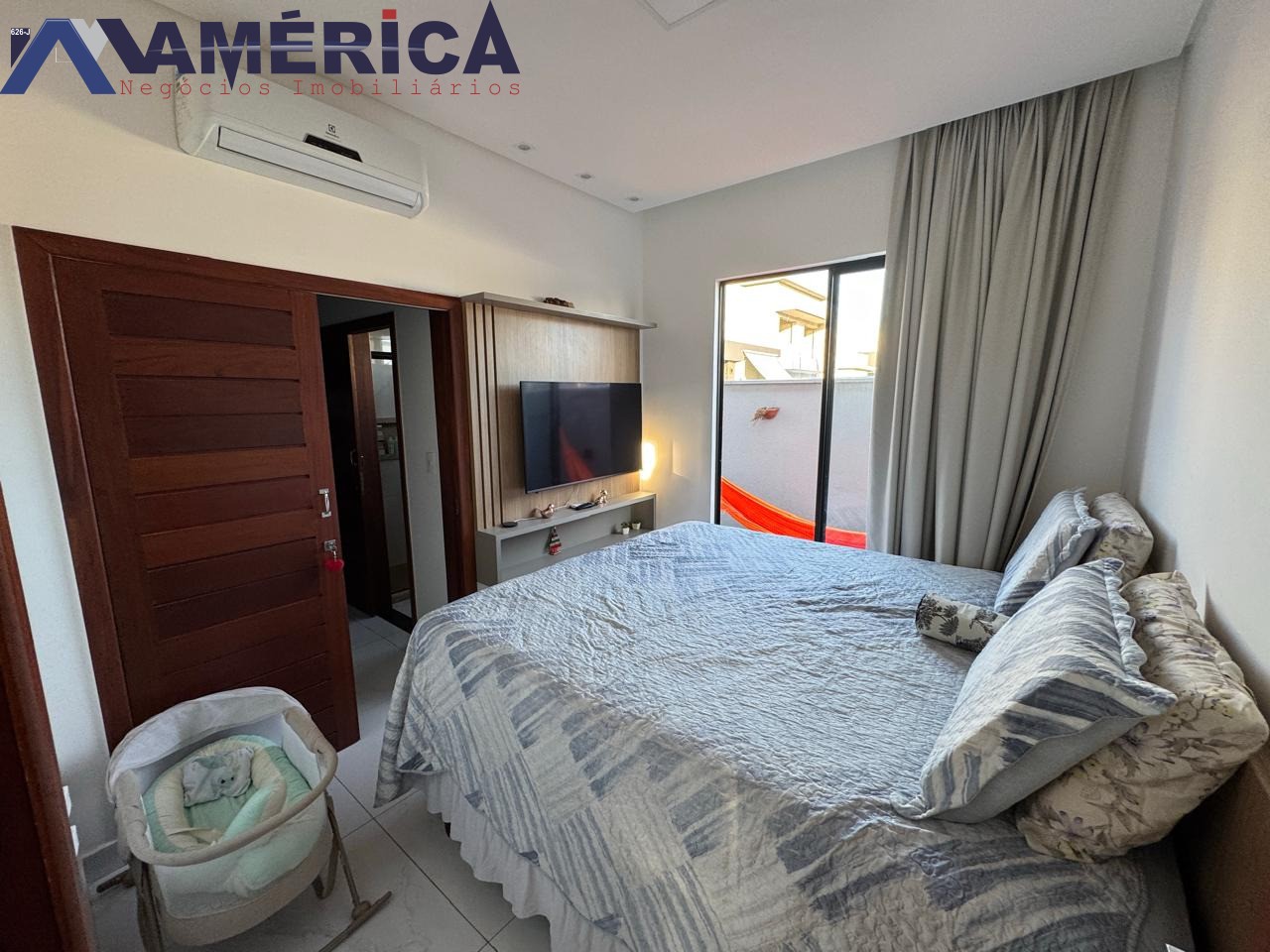 Casa à venda com 3 quartos, 98m² - Foto 2