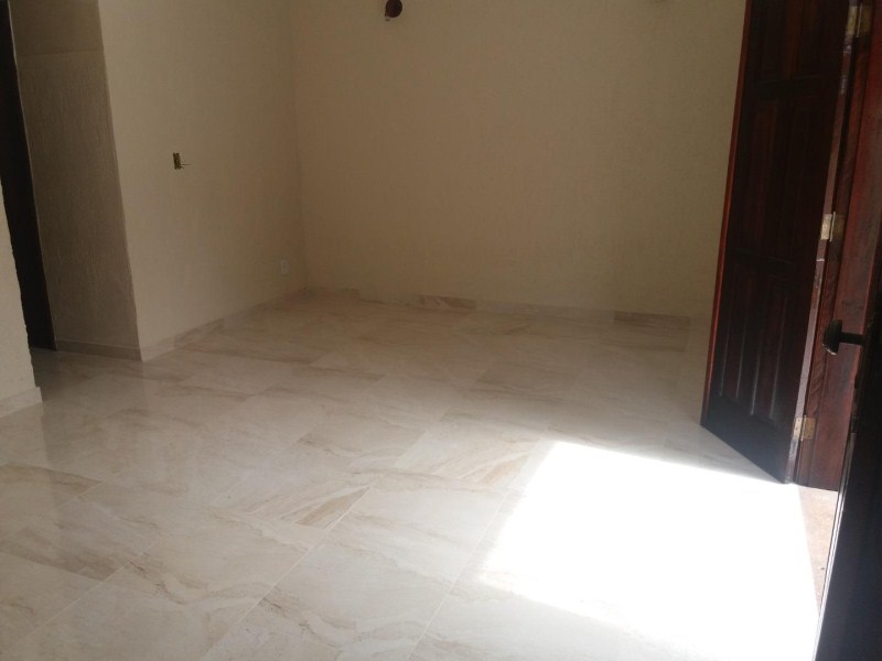 Casa à venda e aluguel com 3 quartos, 130m² - Foto 3