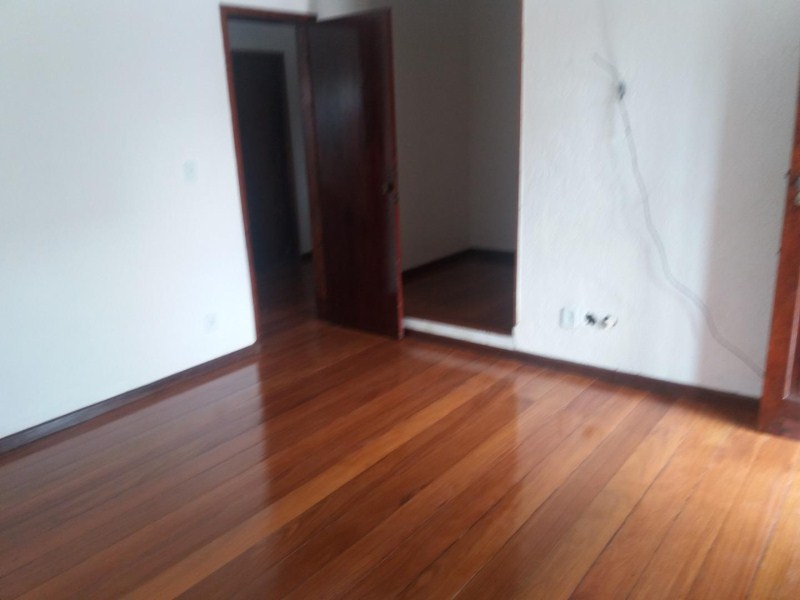 Casa à venda e aluguel com 3 quartos, 130m² - Foto 5