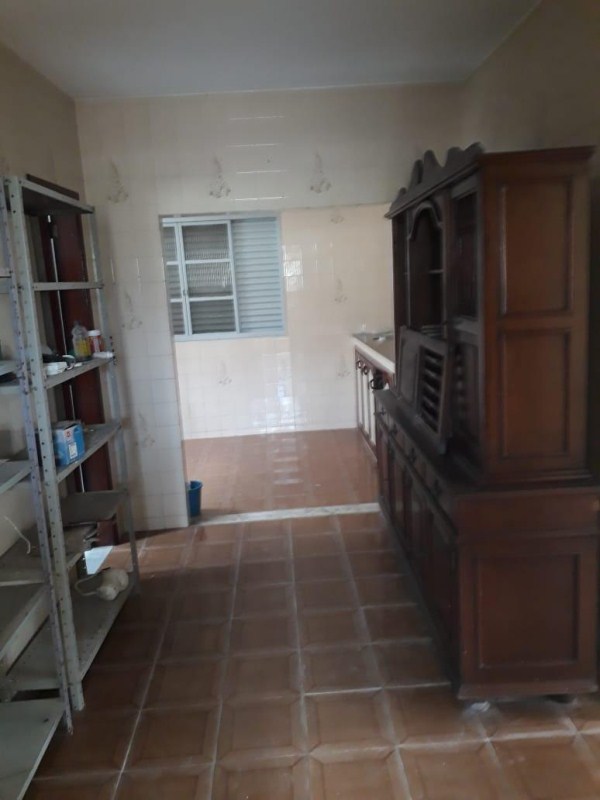 Casa à venda com 4 quartos, 200m² - Foto 5