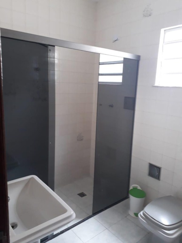 Casa à venda com 4 quartos, 200m² - Foto 13