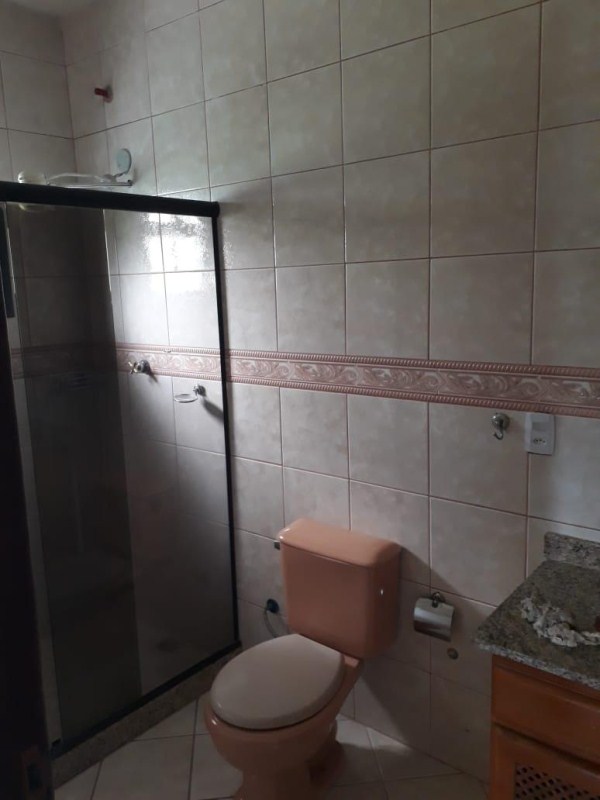 Casa à venda com 4 quartos, 200m² - Foto 18