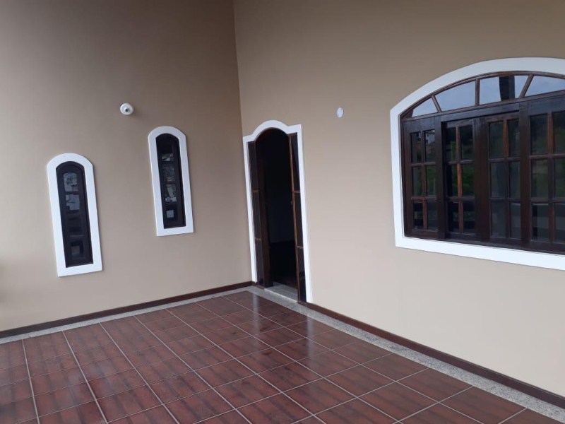 Casa à venda com 4 quartos, 200m² - Foto 22