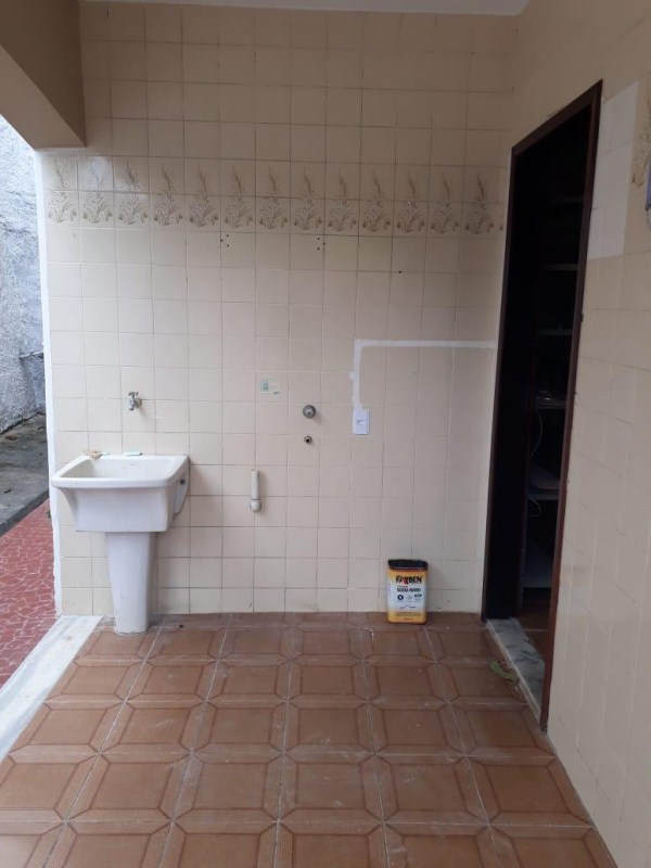 Casa à venda com 4 quartos, 200m² - Foto 24