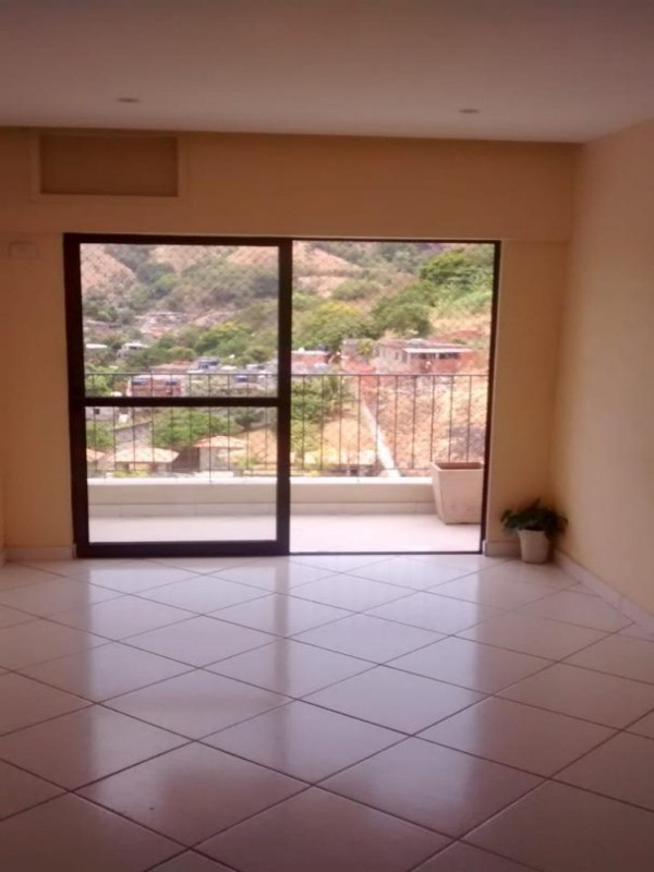 Apartamento à venda com 2 quartos, 60m² - Foto 2