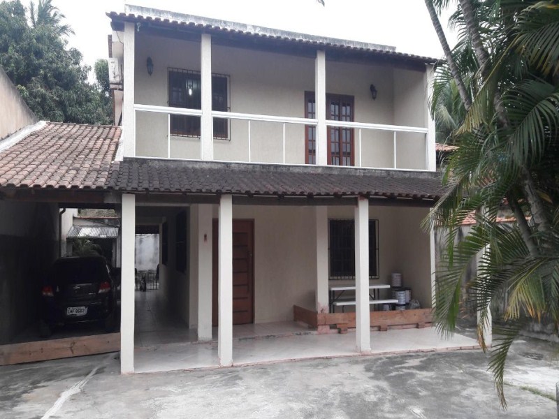 Casa à venda com 3 quartos, 360m² - Foto 1