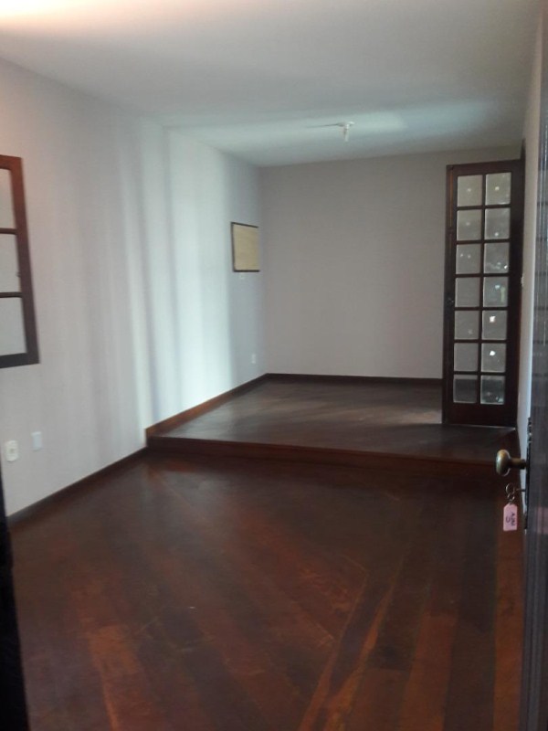 Casa à venda com 6 quartos, 123m² - Foto 50