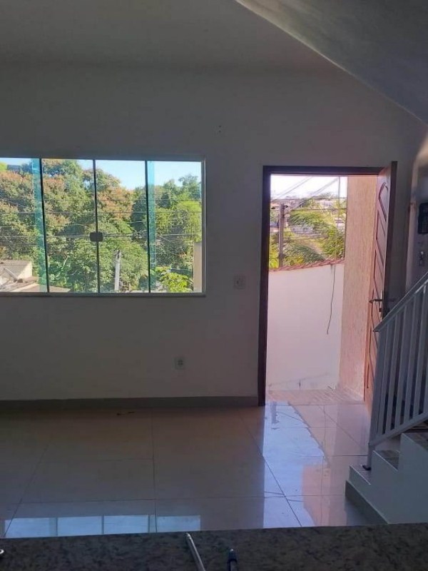 Casa à venda com 2 quartos, 360m² - Foto 2