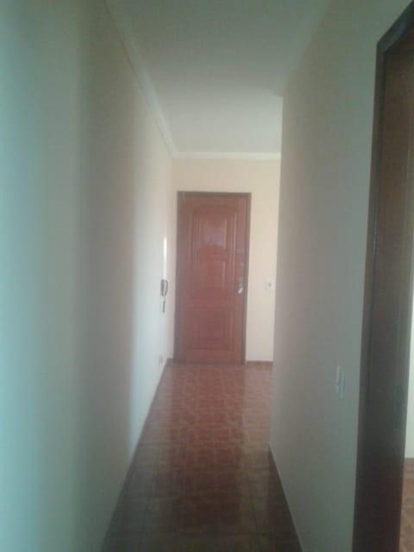 Apartamento à venda com 2 quartos, 60m² - Foto 2