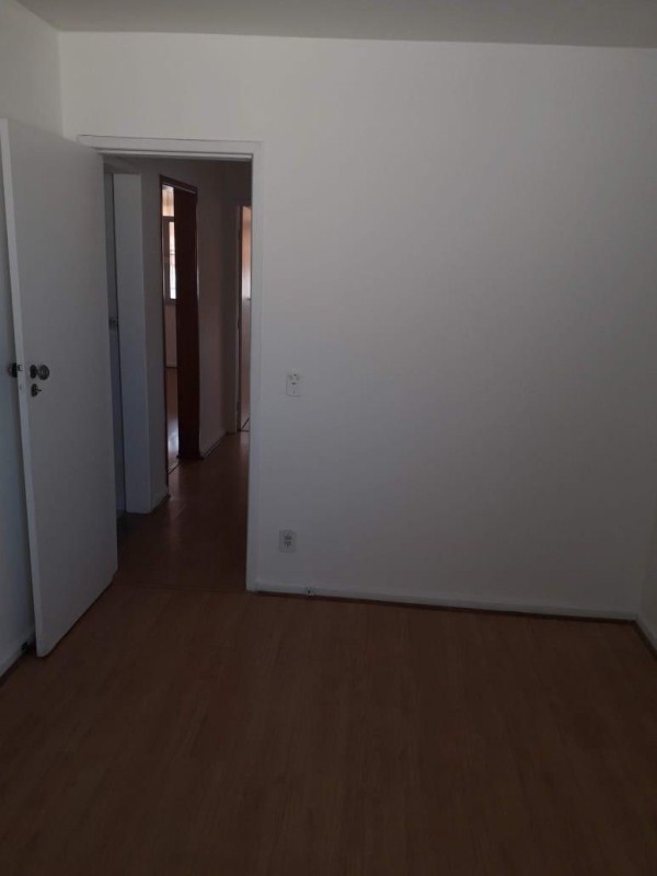 Apartamento à venda com 3 quartos, 75m² - Foto 8