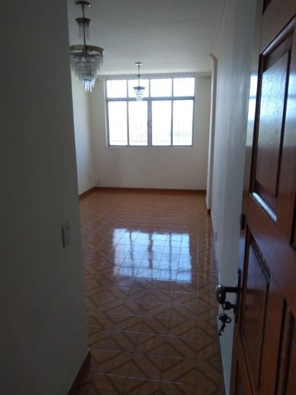 Apartamento à venda com 2 quartos, 60m² - Foto 4