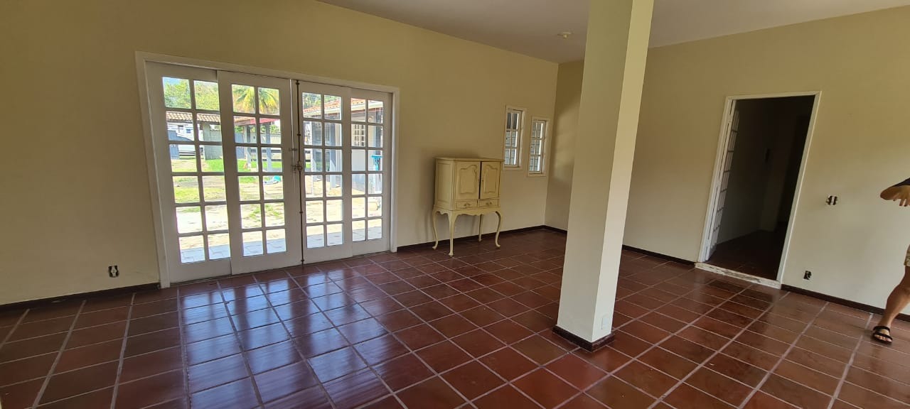 Casa à venda com 4 quartos, 210m² - Foto 8