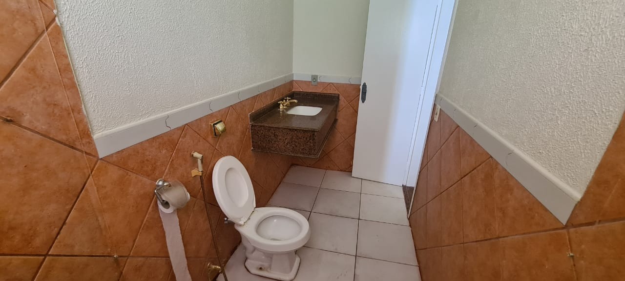 Casa à venda com 4 quartos, 210m² - Foto 15