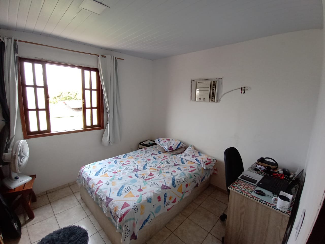 Casa à venda com 2 quartos, 55m² - Foto 4