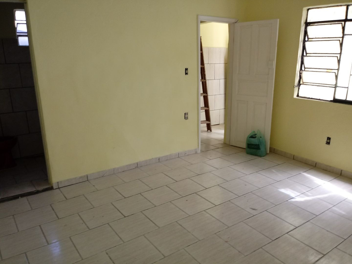 Casa à venda com 13 quartos, 420m² - Foto 4