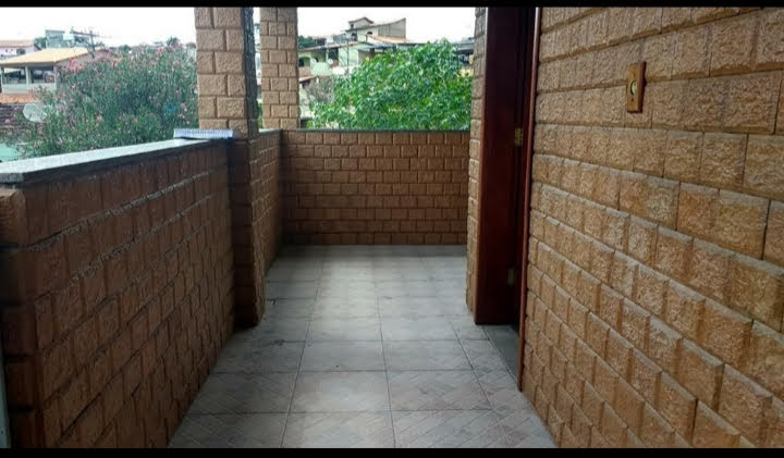 Casa à venda com 2 quartos, 80m² - Foto 4