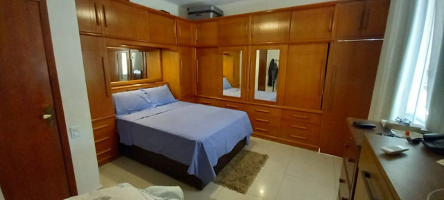 Casa à venda com 5 quartos, 245m² - Foto 4