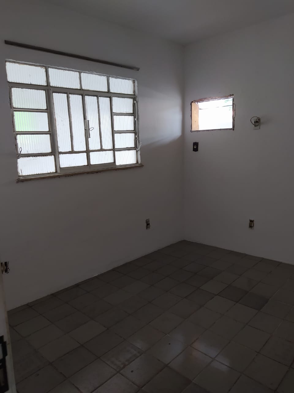 Casa à venda com 2 quartos, 40m² - Foto 10