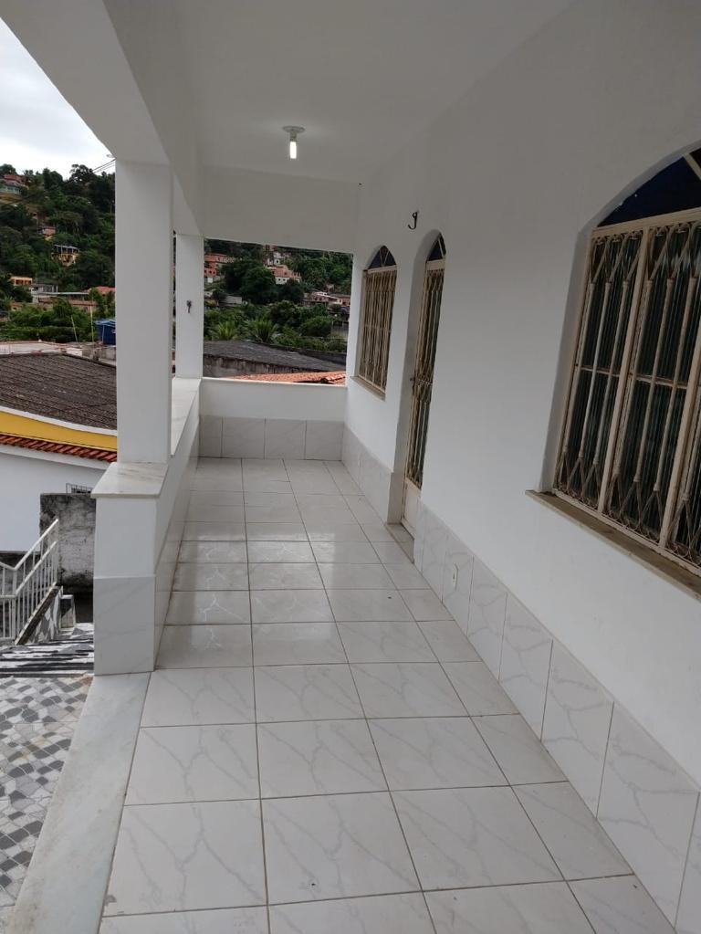 Casa à venda com 3 quartos, 200m² - Foto 1