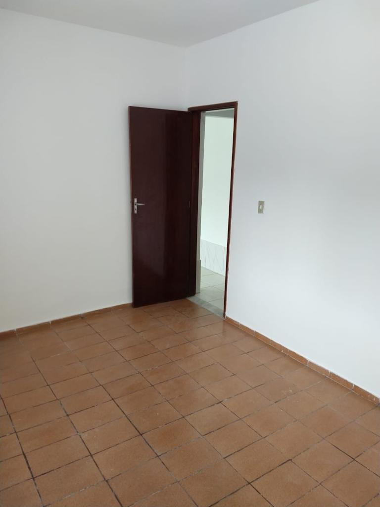 Casa à venda com 3 quartos, 200m² - Foto 9