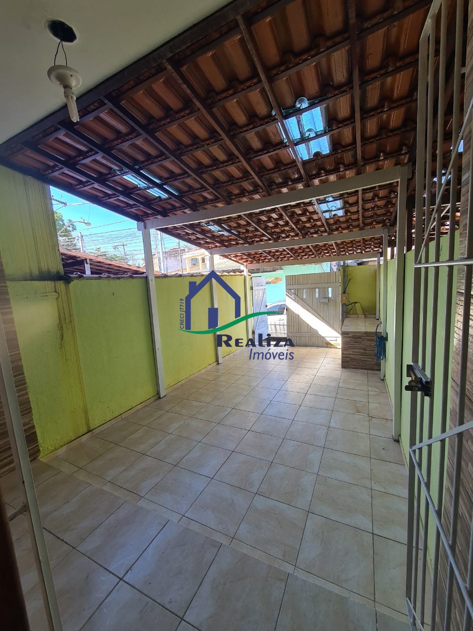 Casa à venda com 2 quartos, 60m² - Foto 3