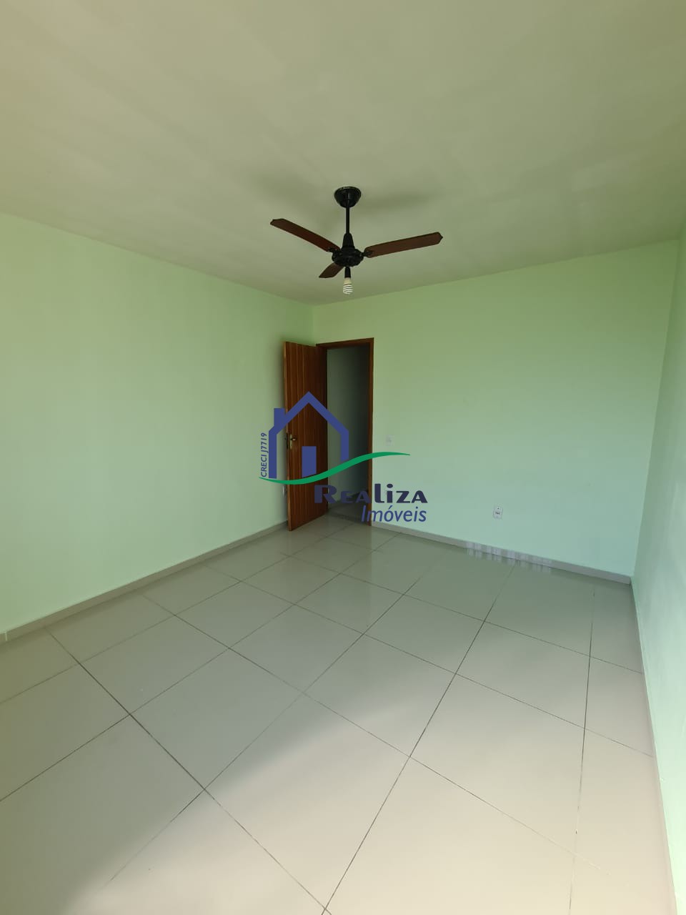 Casa à venda com 2 quartos, 60m² - Foto 10