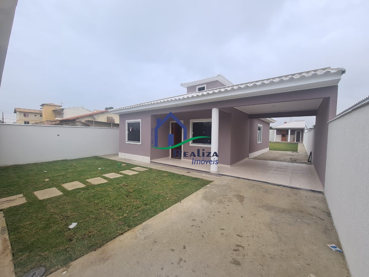 Casa à venda com 3 quartos, 110m² - Foto 1