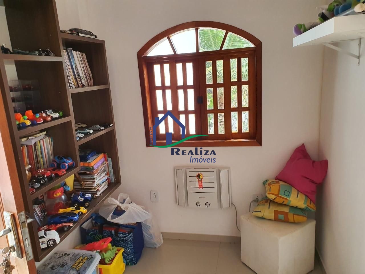 Casa à venda com 5 quartos, 100m² - Foto 10