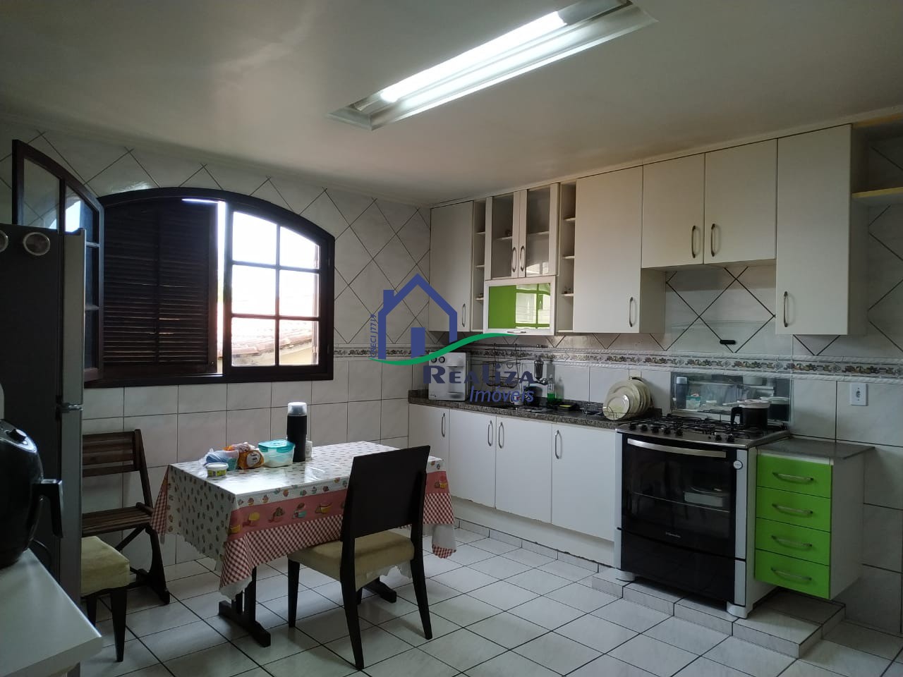 Casa à venda com 2 quartos, 150m² - Foto 11