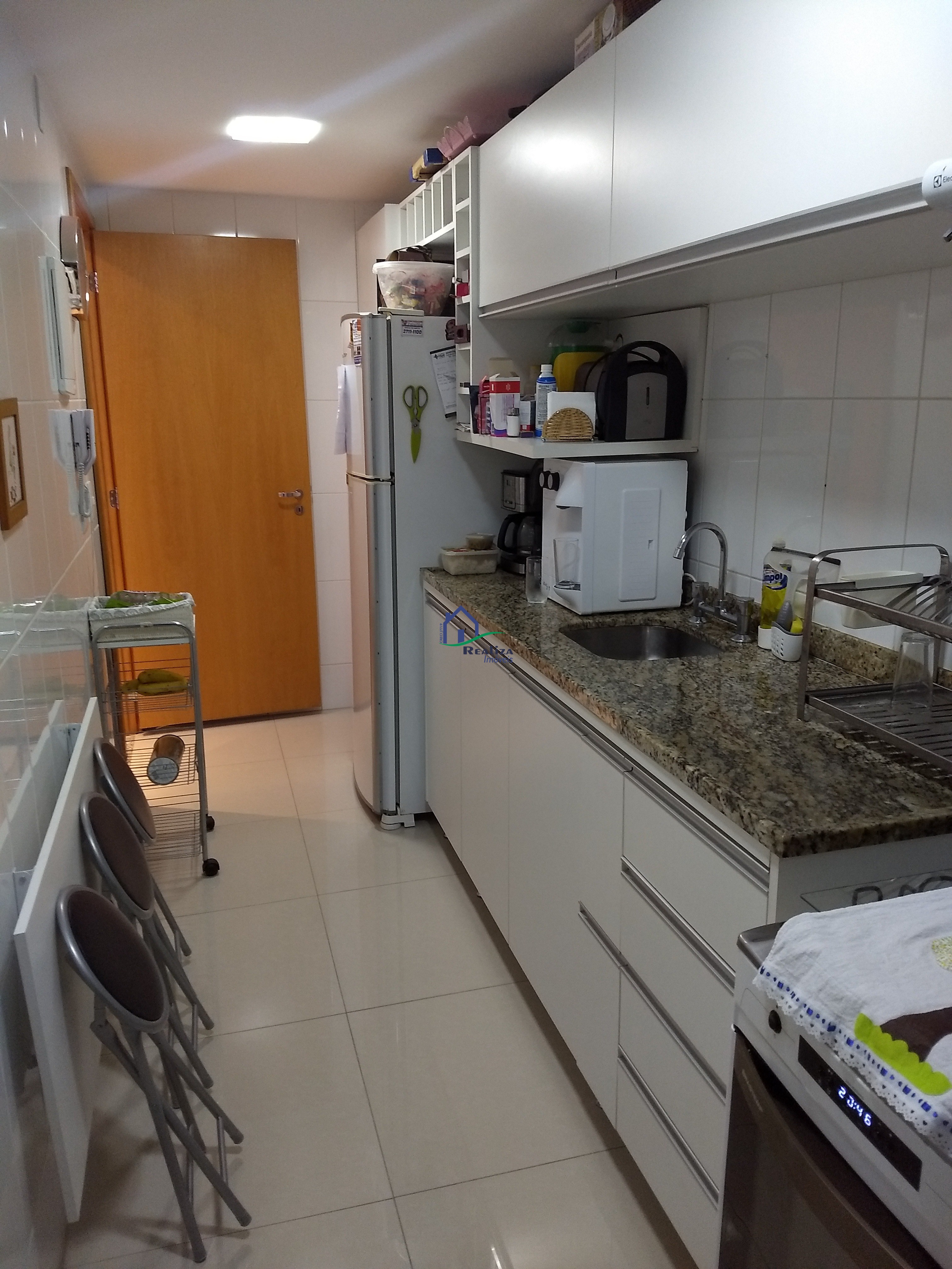 Apartamento à venda com 2 quartos, 75m² - Foto 8